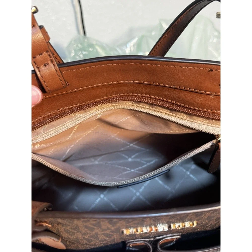 Michael Kors Medium Brown Leather Tote Bag with Zip With A Wallet Pre-Owned